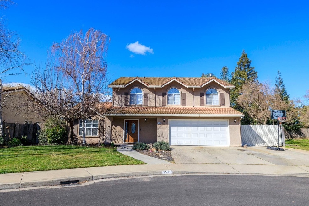 254 Fairwood Dr, Oakdale, CA 95361 - photo 1