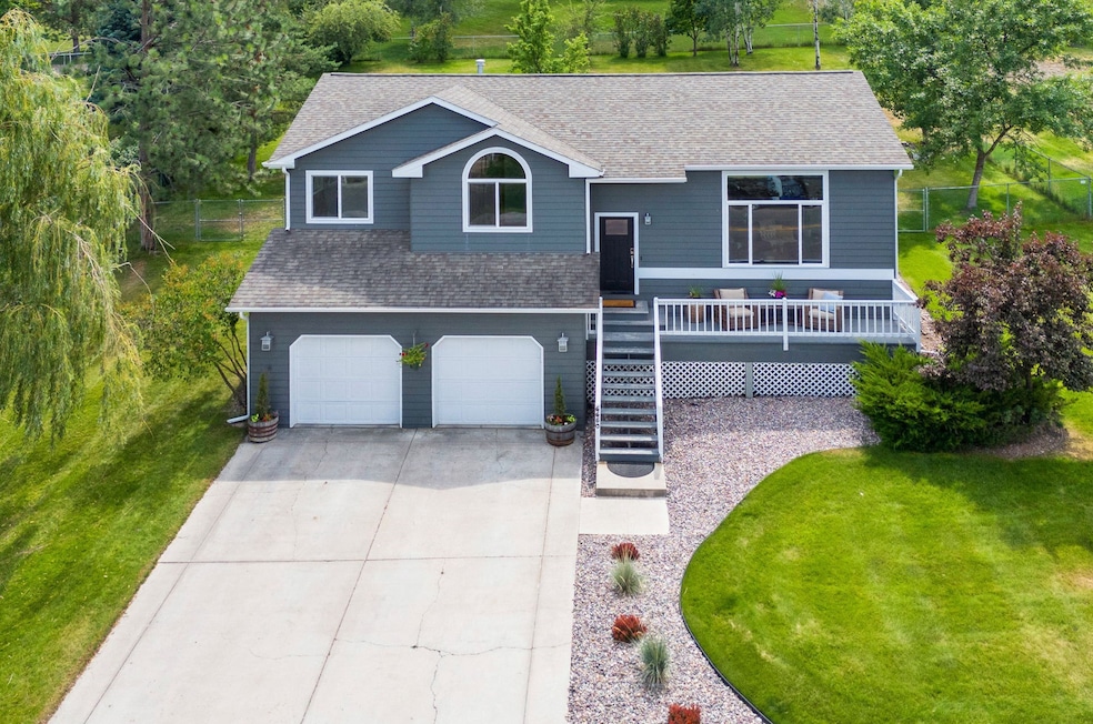 For Sale $719,000 • Co-Listing Agent