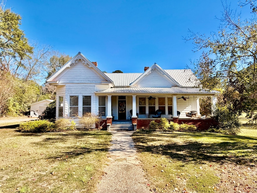 406 Broad St, Camden, AL 36726 - photo 1