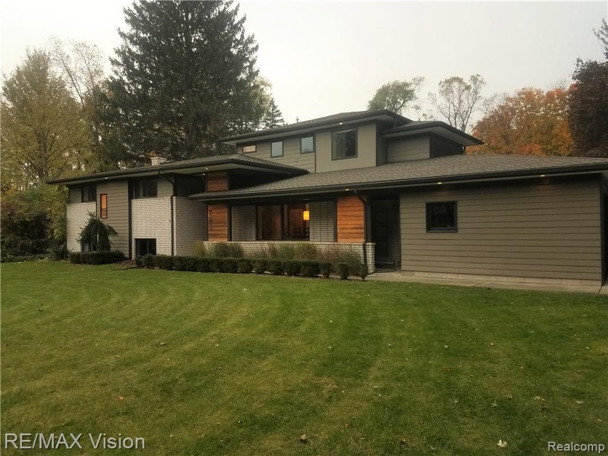 Welcome Home to 783 Robinhood Circle