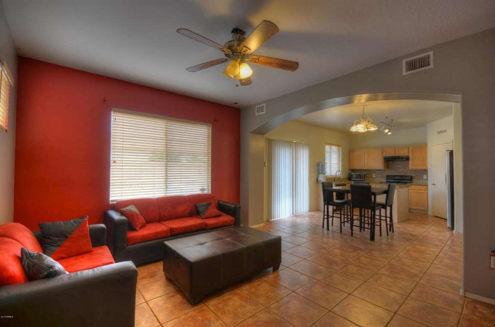 Family Room (1)