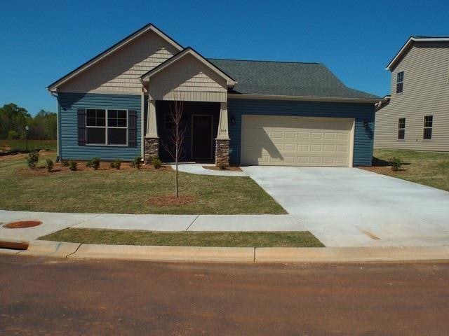 305 Sliding Rock Dr, Pendleton, SC 29670 - photo 1