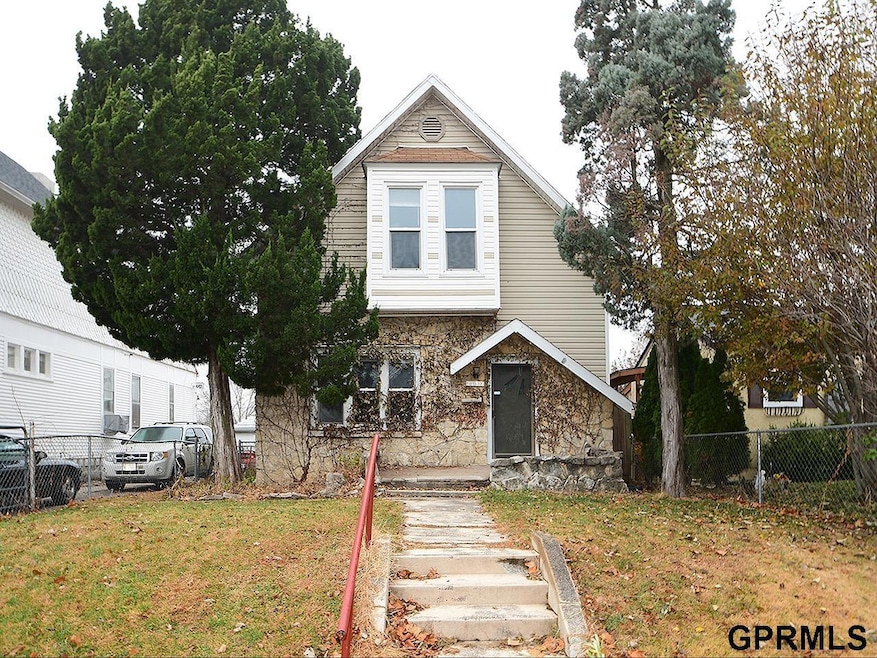 2146 S 33rd St, Omaha, NE 68105 - photo 1