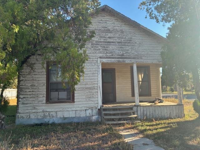 2002 N Oakes St, San Angelo, TX 76903 - photo 1
