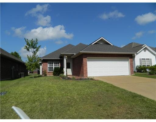 142 Lakeland Dr, Pineville, LA 71360 - photo 1