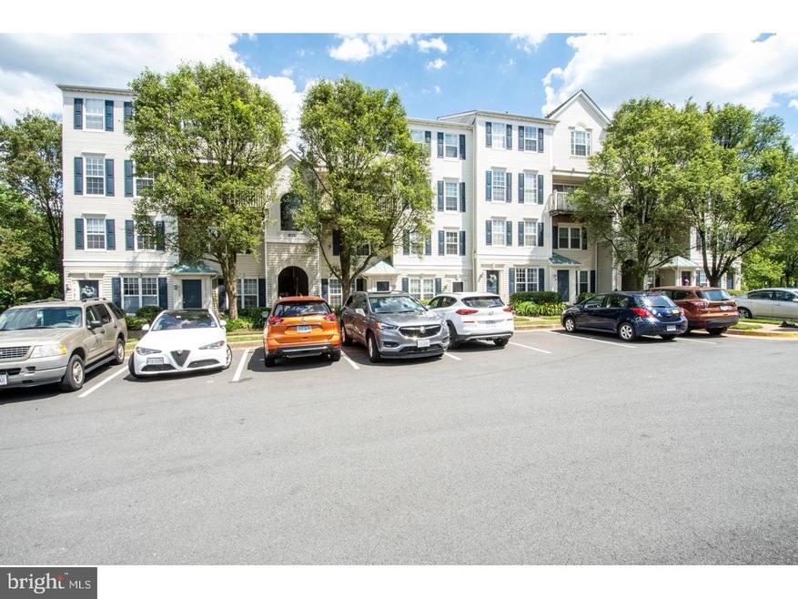 21850 Elkins Terrace unit 300, Sterling, VA 20166 - photo 1