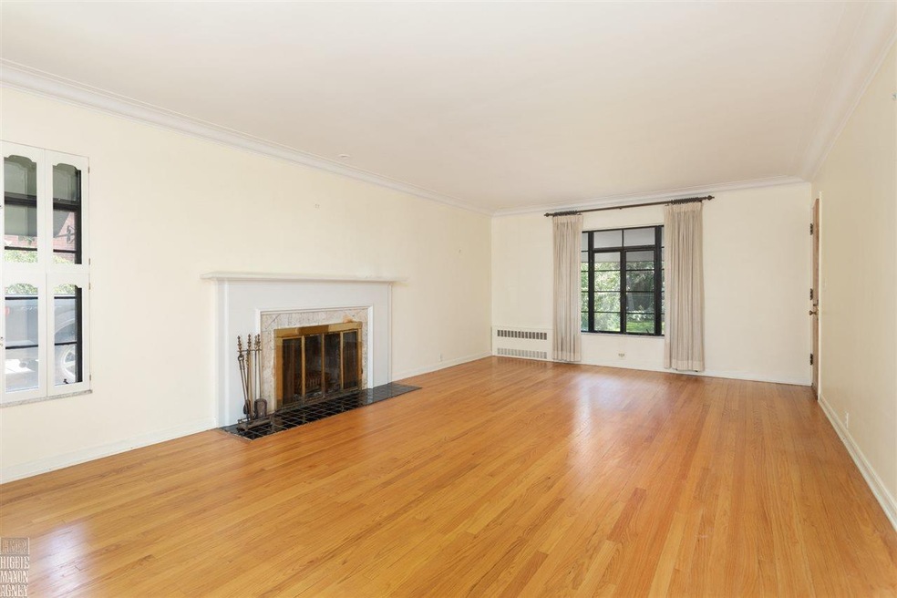 653 Lakepointe St, Grosse Pointe Park, MI 48230 - photo 1