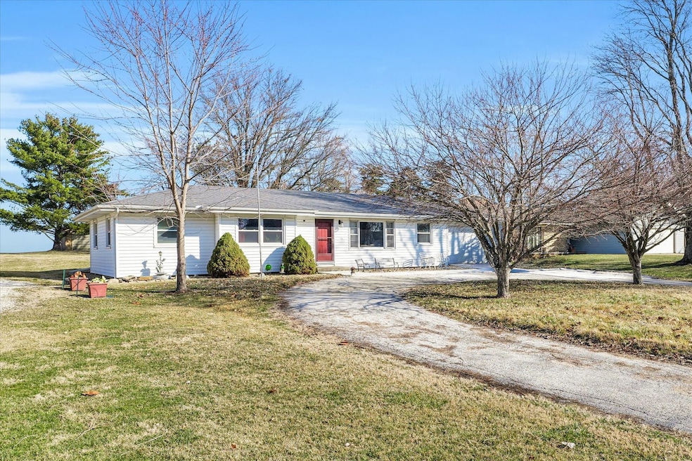 420 North St, Weldon, IL 61882 MLS MRD11987094