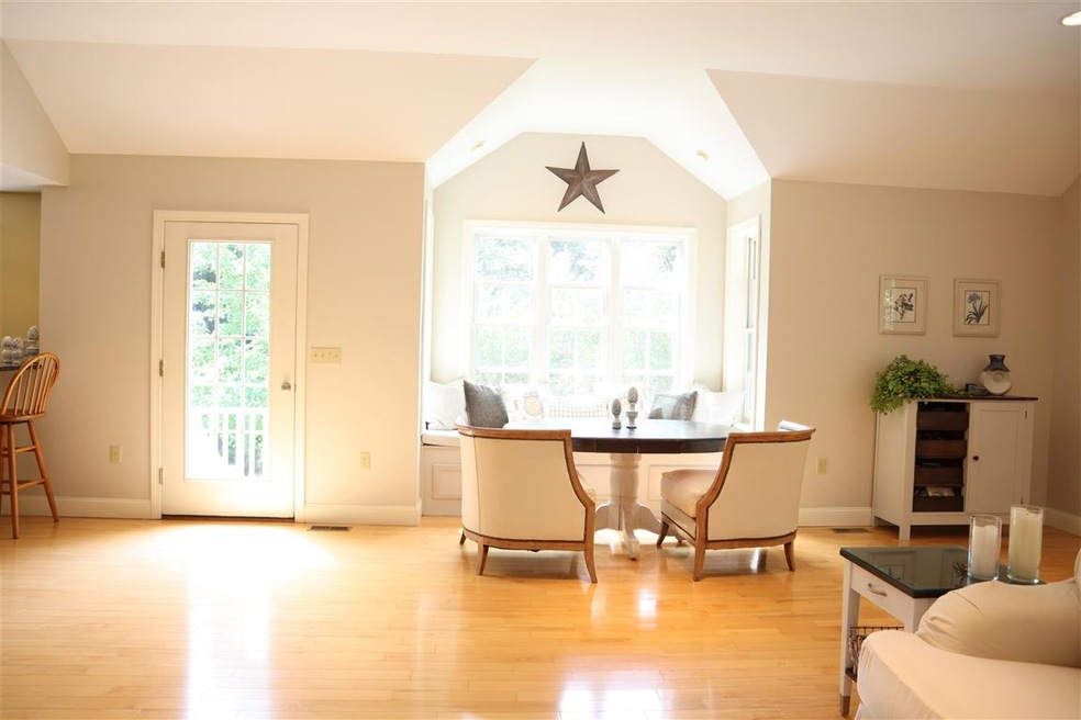 28 Chase Brook Cir, Litchfield, NH 03052 - photo 1