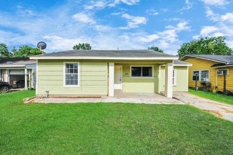 For Rent $1,490/month • Co-Listing Agent