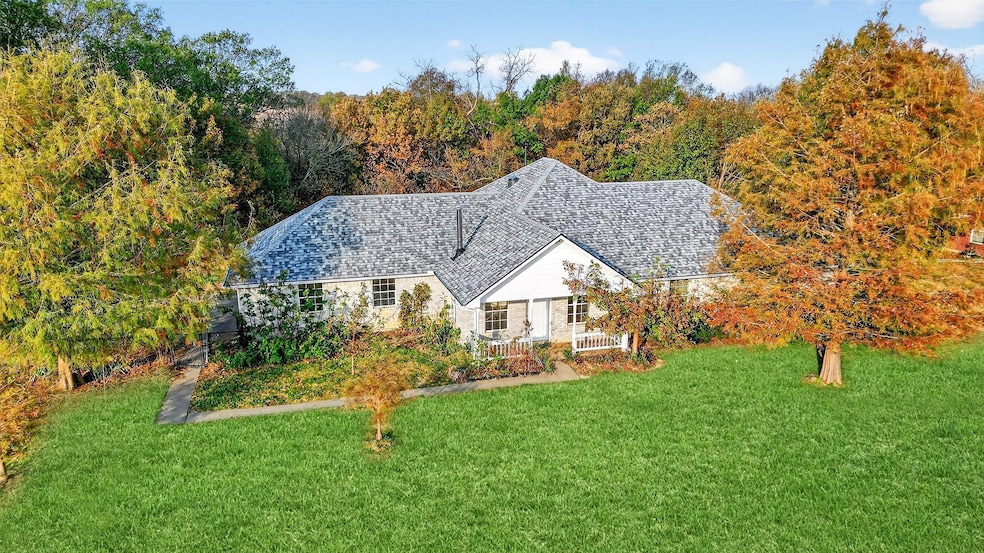 538 Lakewood Rd, Denison, TX 75020 - photo 1