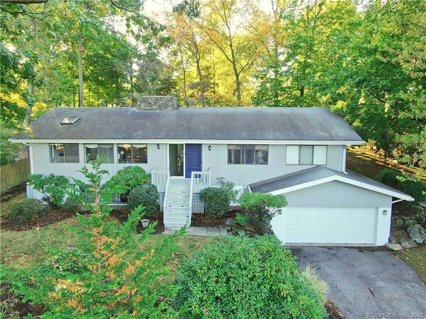 9 Old Witch Ct, Norwalk, CT 06853 - photo 1