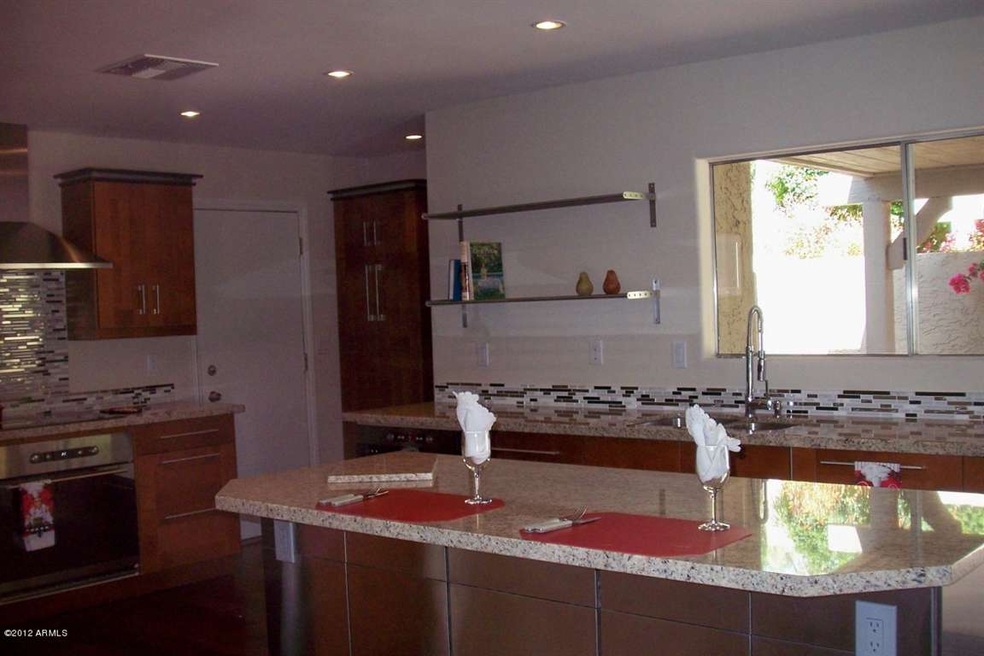 73rd Way - Kitchen