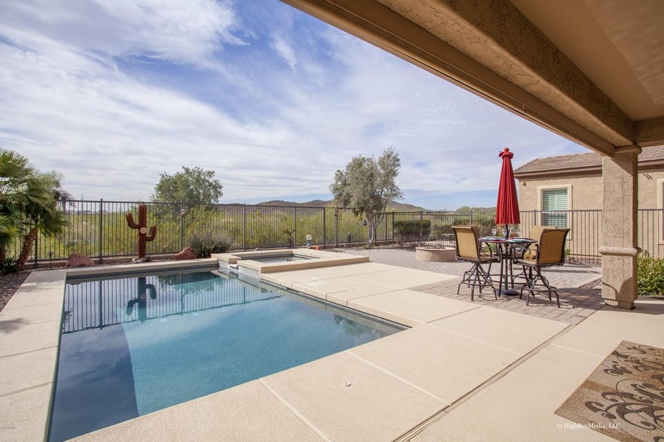 1_Your Fabulous Backyard Oasis