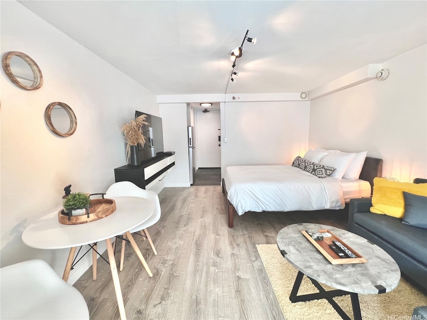 For Sale $320,000 • Co-Listing Agent