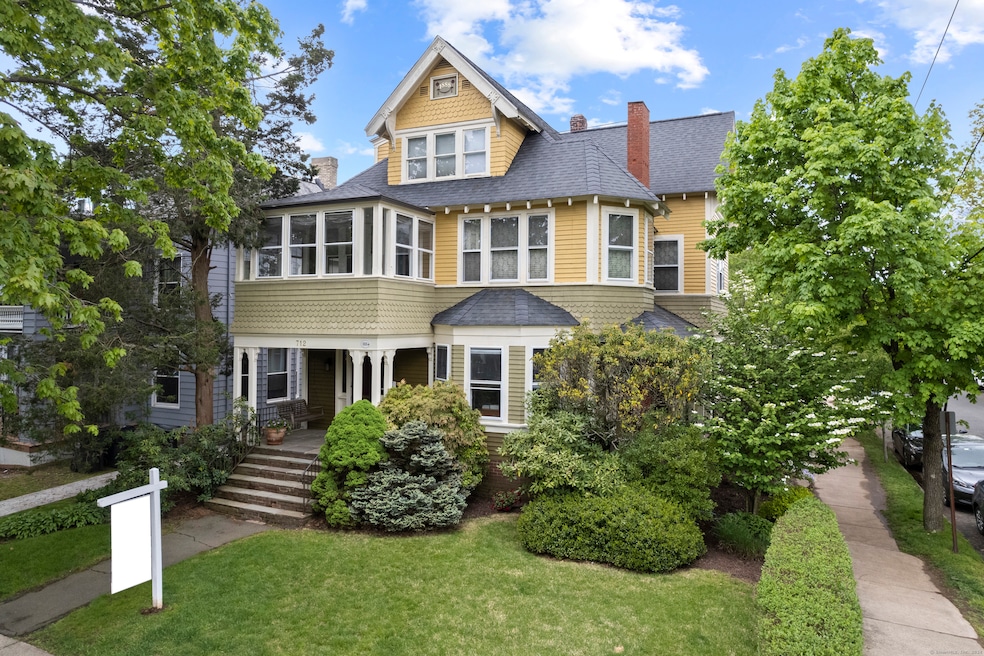 Sold $950,000 • Co-Listing Agent