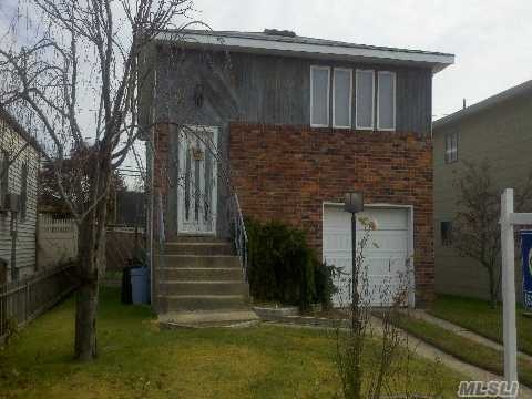 134 Deauville Pkwy, Lindenhurst, NY 11757 - photo 1