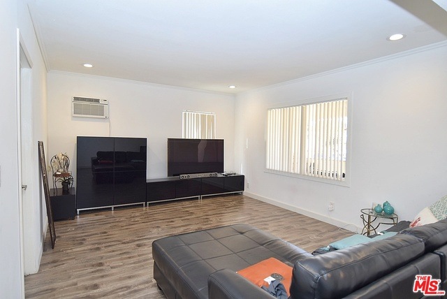 2204 Crenshaw Blvd, Los Angeles, CA 90016 - photo 1