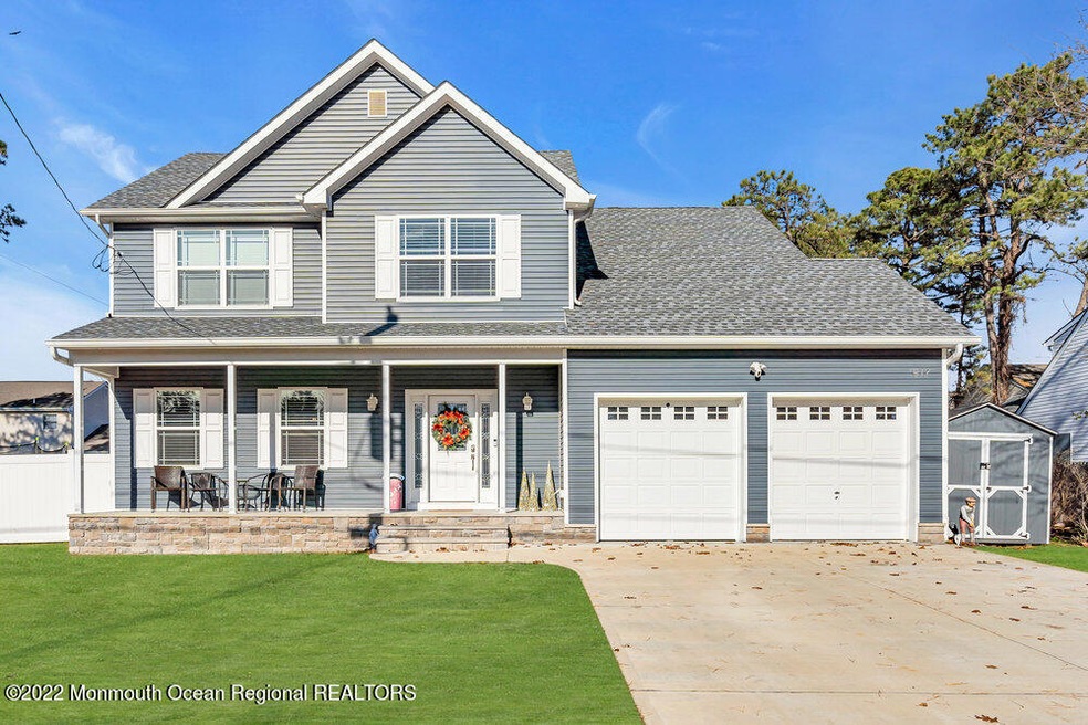 917 6th Ave, Toms River, NJ 08757 - photo 1