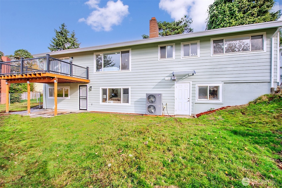 8305 Duncan Ave S, Seattle, WA 98118 - photo 1