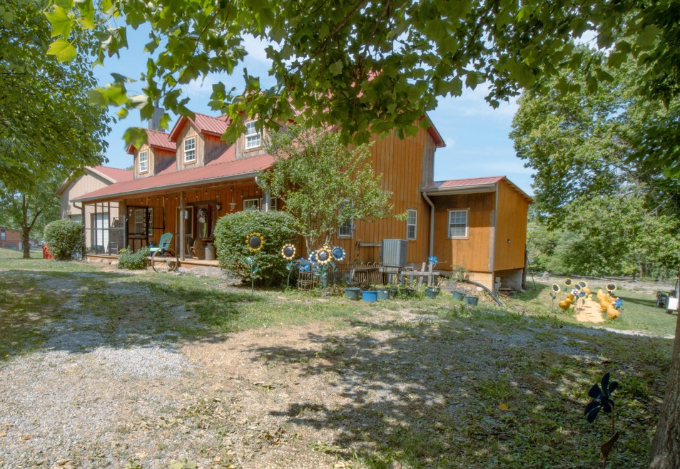 85 N Scruggs Ln, Frankfort, KY 40601 - photo 1