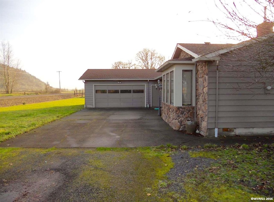 38480 Richardson Gap Rd, Scio, OR 97374 - photo 1