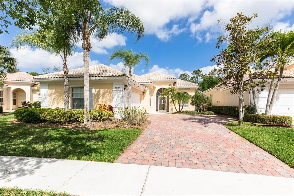 8927 Oldham Way-501