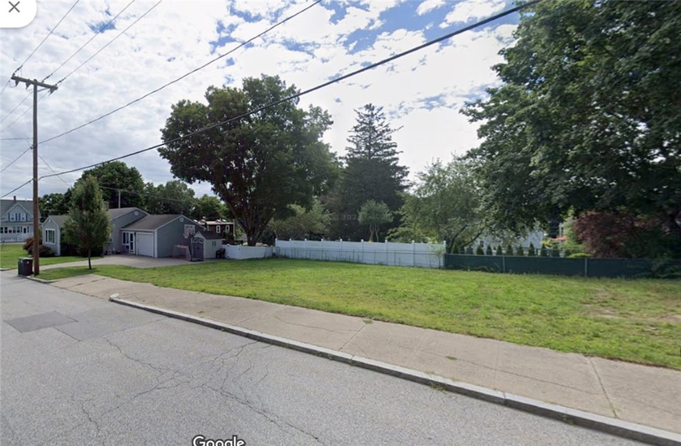 515 Gaskill St, Woonsocket, RI 02895 - photo 1