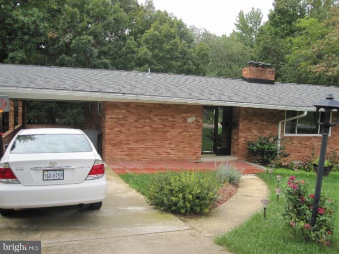 2205 Shiver Dr, Alexandria, VA 22307 - photo 1