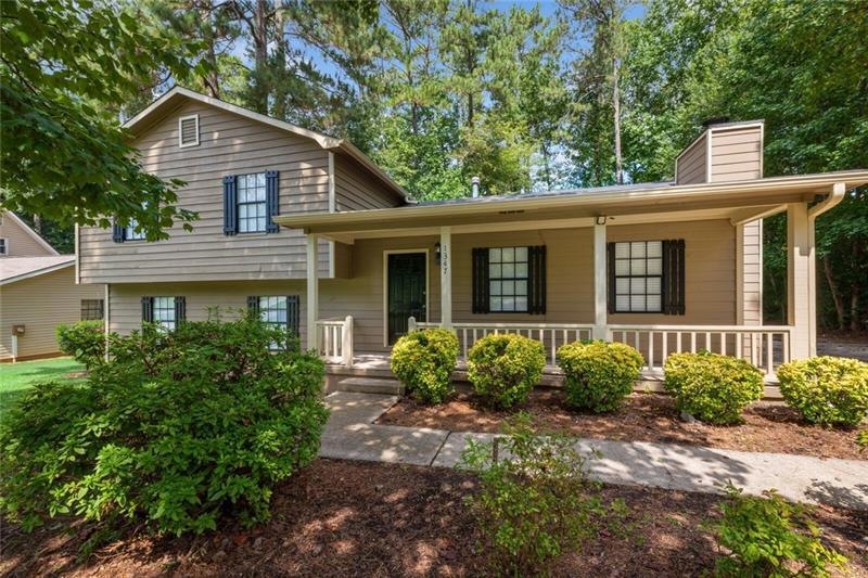 1347 Fairridge Cir SW, Marietta, GA 30008 - photo 1