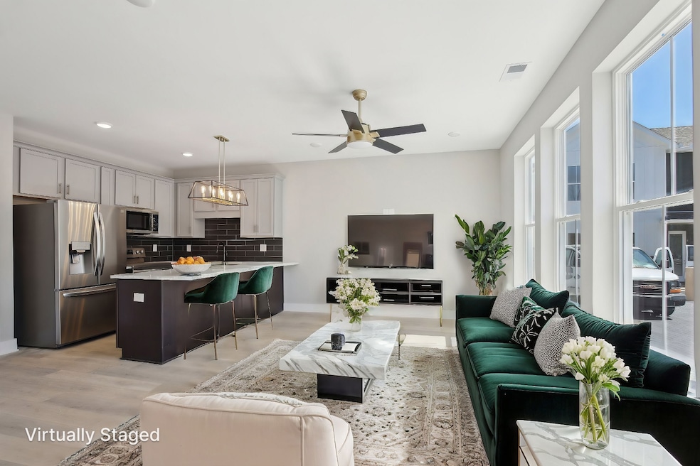 908 Anderson Ln unit 3, Nashville, TN 37115 - photo 1