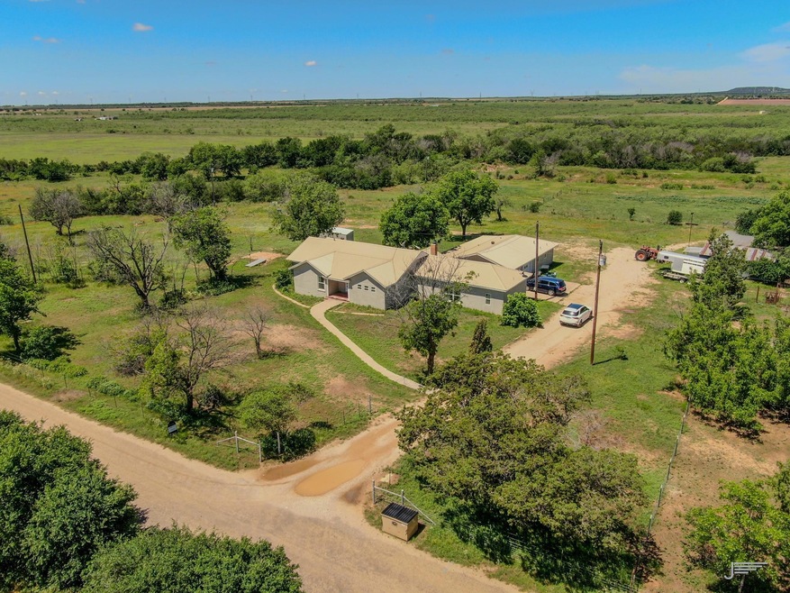 Drone / aerial view featuring a rural view