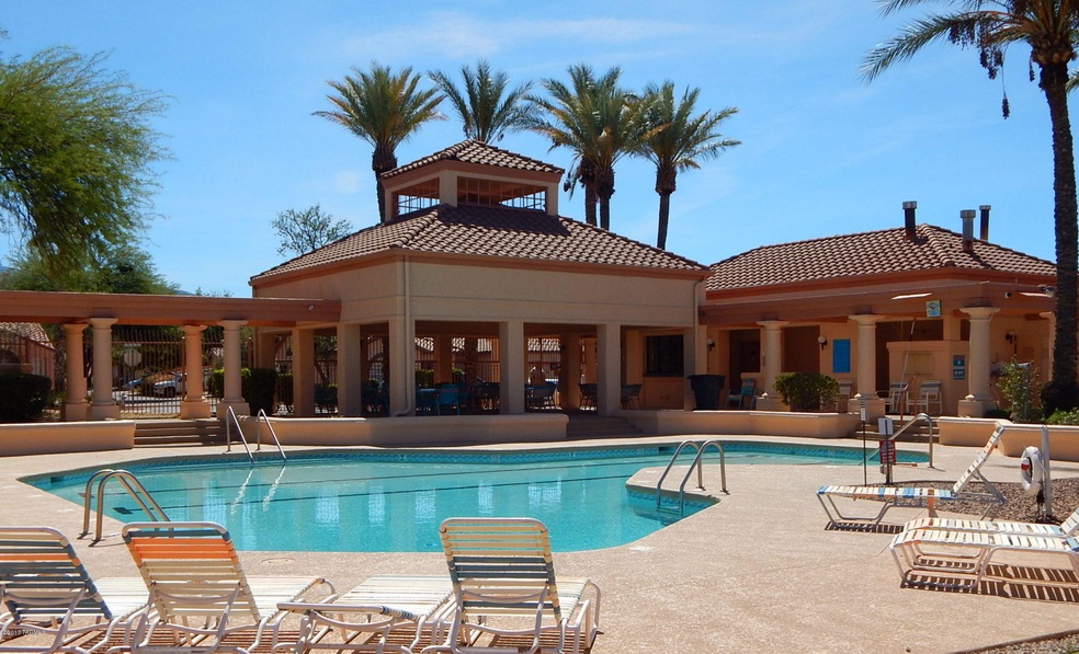 Community Pool & Spa