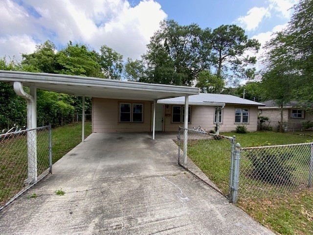 1919 Washington St, Brunswick, GA 31520 - photo 1