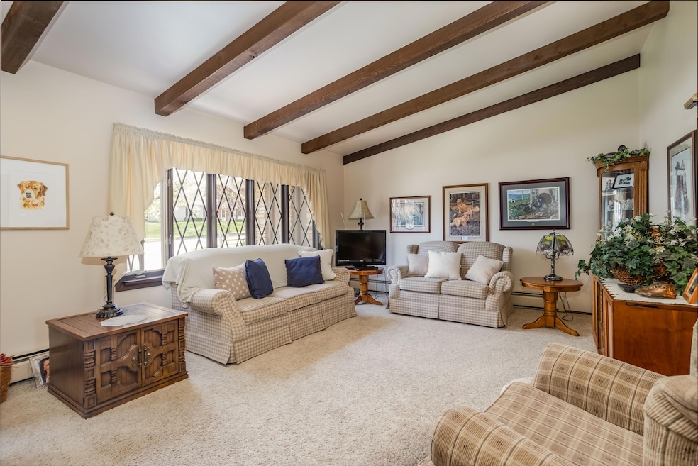 1954 Rambling Rose Rd, Waukesha, WI 53186 - photo 1