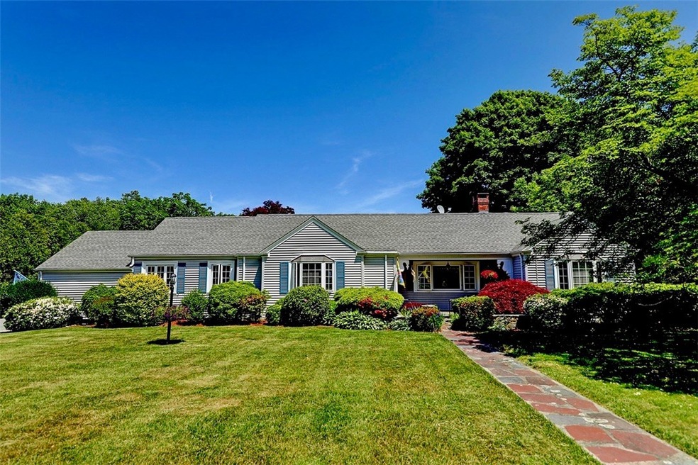 1390 Hope St, Bristol, RI 02809 - photo 1