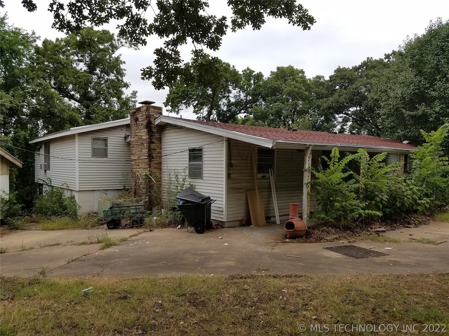 What a great opportunity to own a home near Oologa