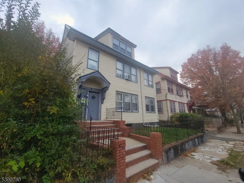 68 Huntington Terrace unit 3, Newark, NJ 07112 - photo 1
