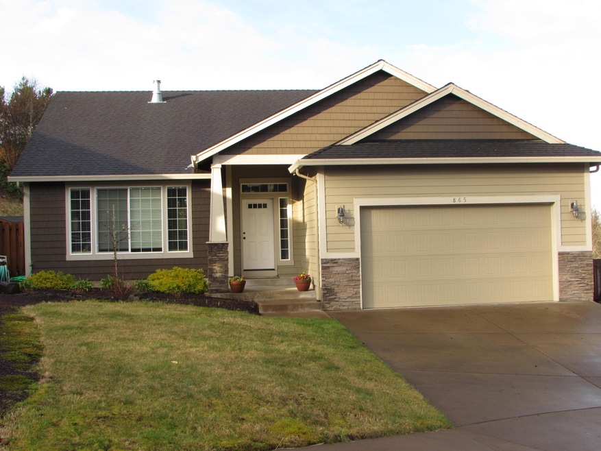 865 NE Jeffries Ct.