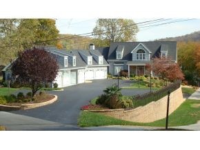 668 Lakeside Dock Dr, Kingsport, TN 37663 - photo 1