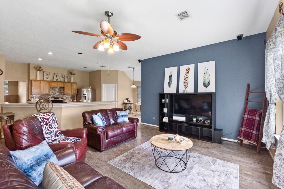 31207 Rainwood Park Ln, Spring, TX 77386 - photo 1