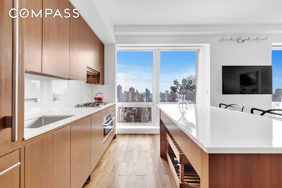 The Residences at 400 Fifth Ave unit 33-B, New York, NY 10018 - photo 1