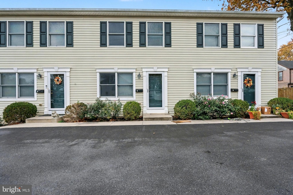 812 Market St unit B, New Cumberland, PA 17070 - photo 1