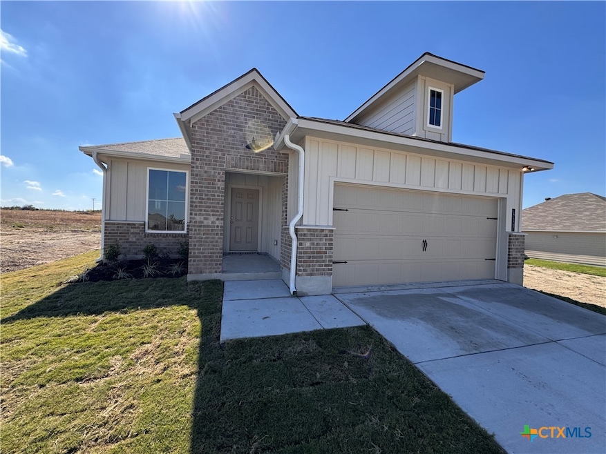 417 University Ave, Troy, TX 76579 - photo 1