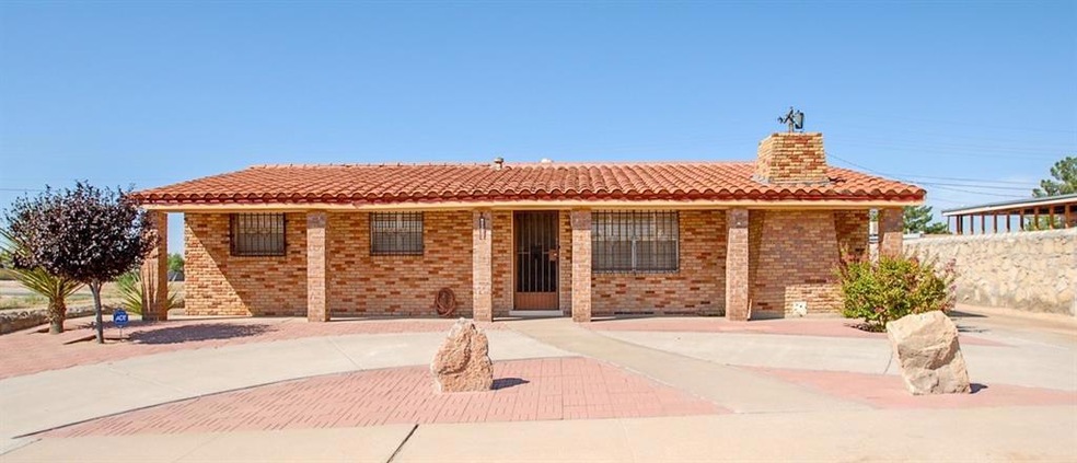 8242 Loma Terrace Rd, El Paso, TX 79907 - photo 1