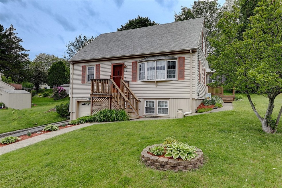 9 Dulles St, Cumberland, RI 02864 - photo 1