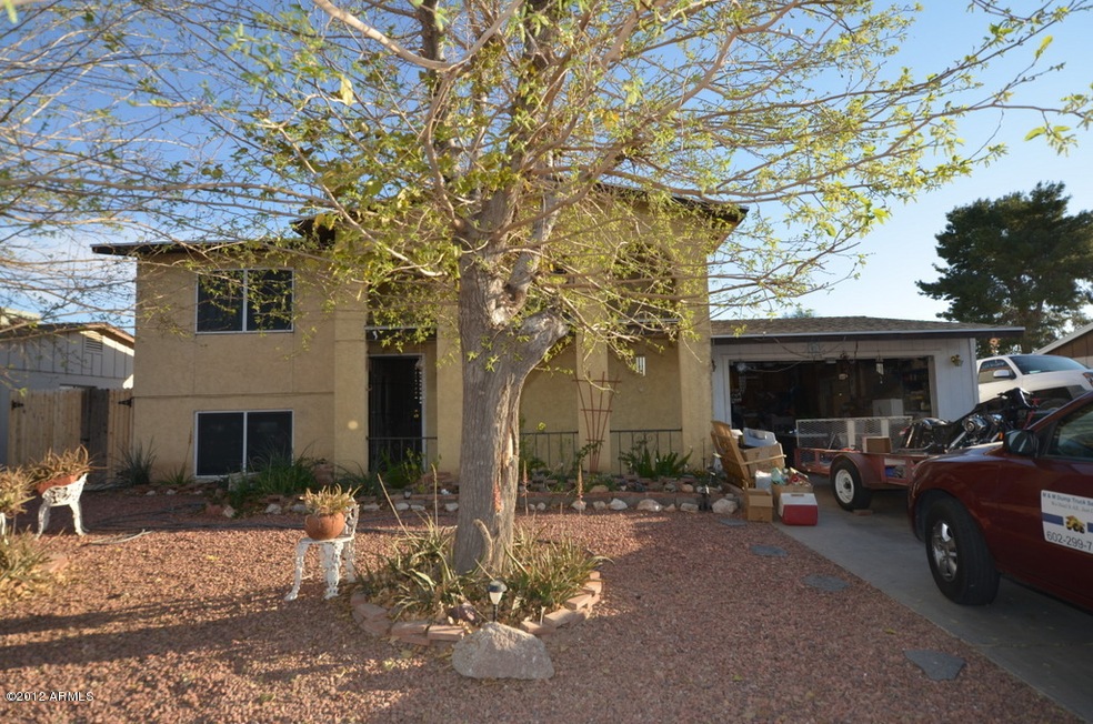 4427 W Sunnyside