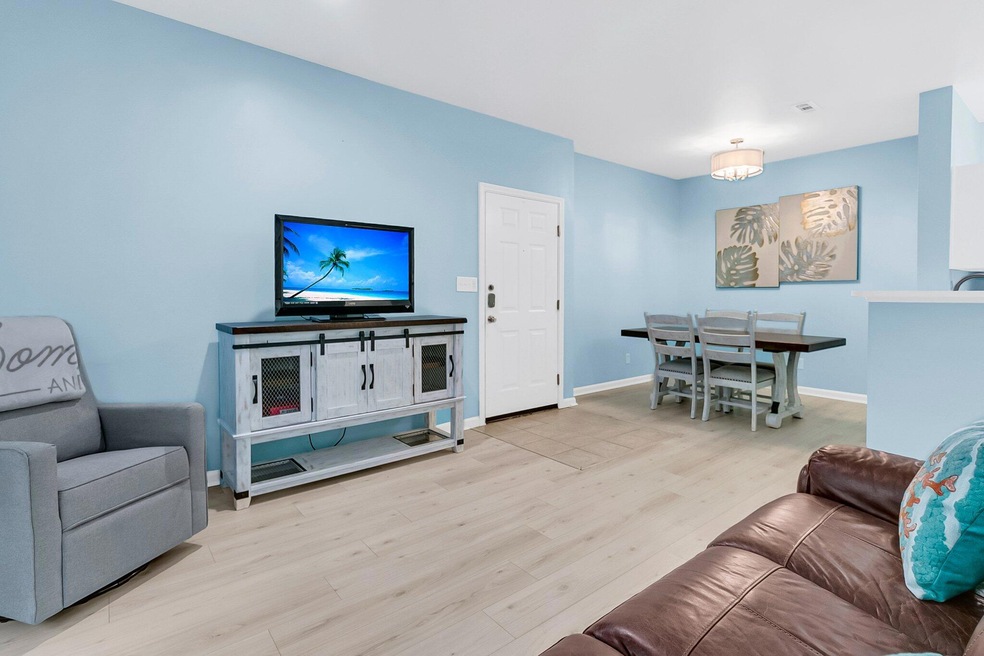 CREM - 1600 Long Grove Dr 1316-7
