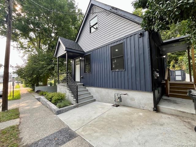 27 Verazzano Blvd, Poughkeepsie, NY 12601 - photo 1