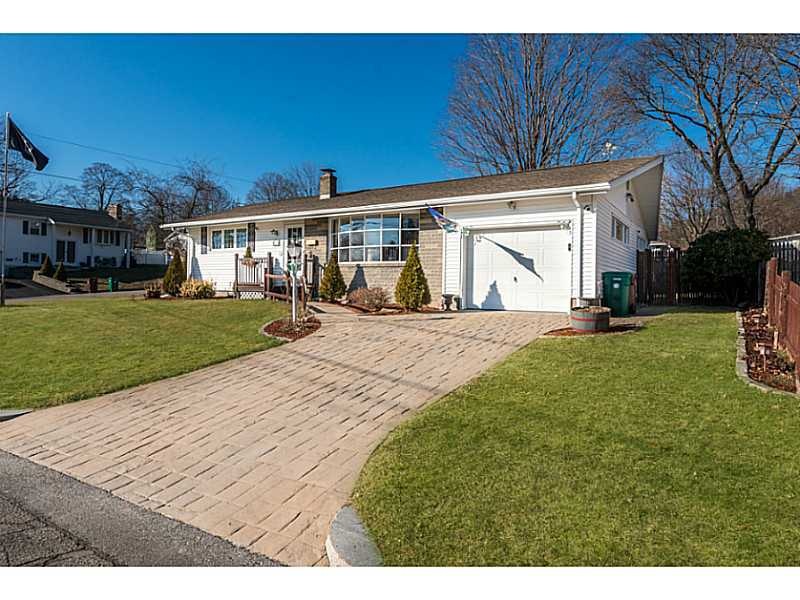 10 Wayne Rd, Woonsocket, RI 02895 - photo 1